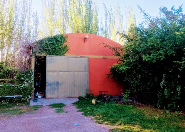  ESPECTACULAR PROPIEDAD CON CENTRO DE EQUITACIÓN, CASA QUINTA, PISCINA Y QUINCHO. 