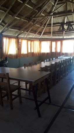 HERMOSO QUINCHO DE 6 M X 12 M CON PISCINA 