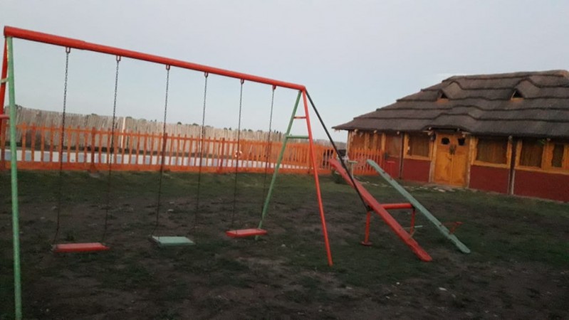 HERMOSO QUINCHO DE 6 M X 12 M CON PISCINA 