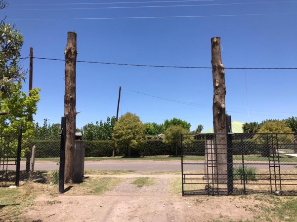 finca de 5500 m2 de plantacion de duraznos y casa de 120 m2 y galpon en Spinelli 751, El Cerrito