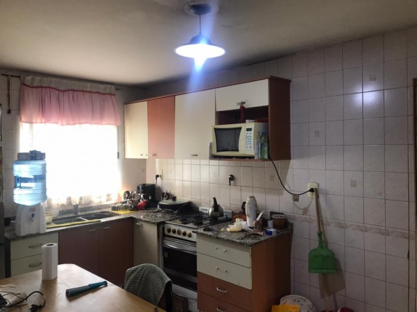 SE VENDE CASA DE 110 M2 CON 4 DEPARTAMENTOS TRASEROS 