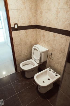 SE VENDEN DEPARTAMENTO EN EDIFICIO CENTRICO EN SAN RAFAEL, MENDOZA