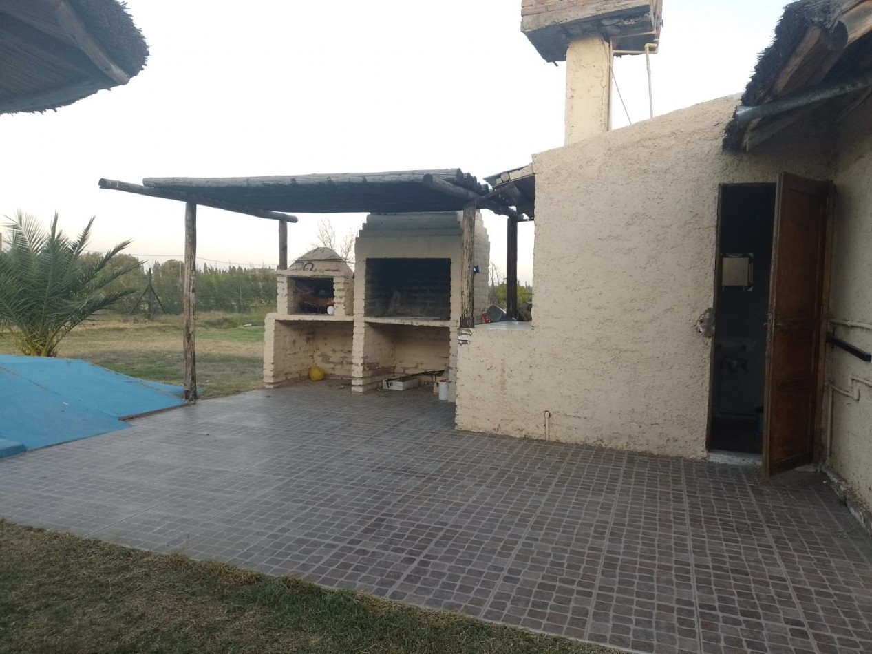 SE VENDE TERRENO DE 2000 M2 CON QUINCHO Y PISCINA