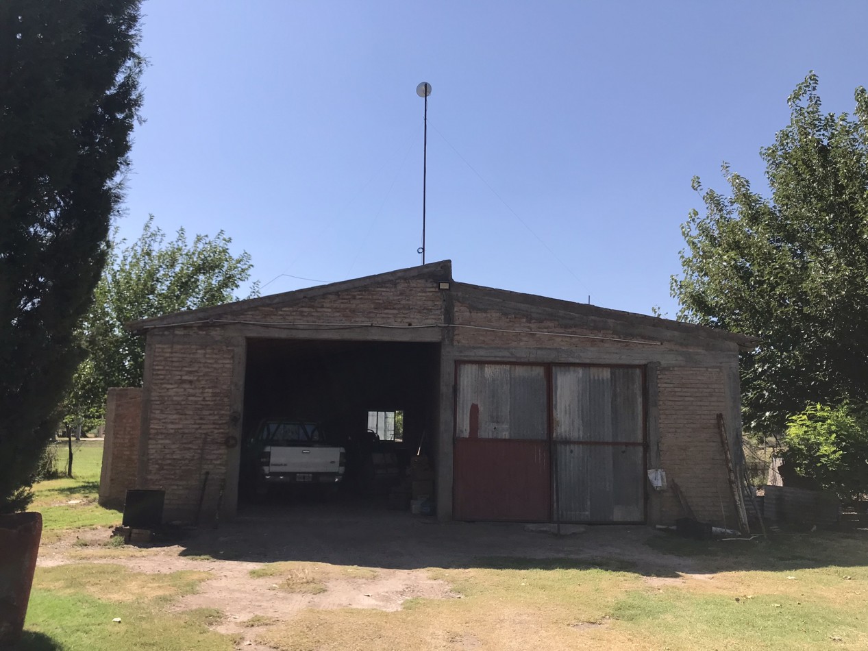 FINCA DE 2 HECTAREAS CON CASAS CERCA AEROPUERTO