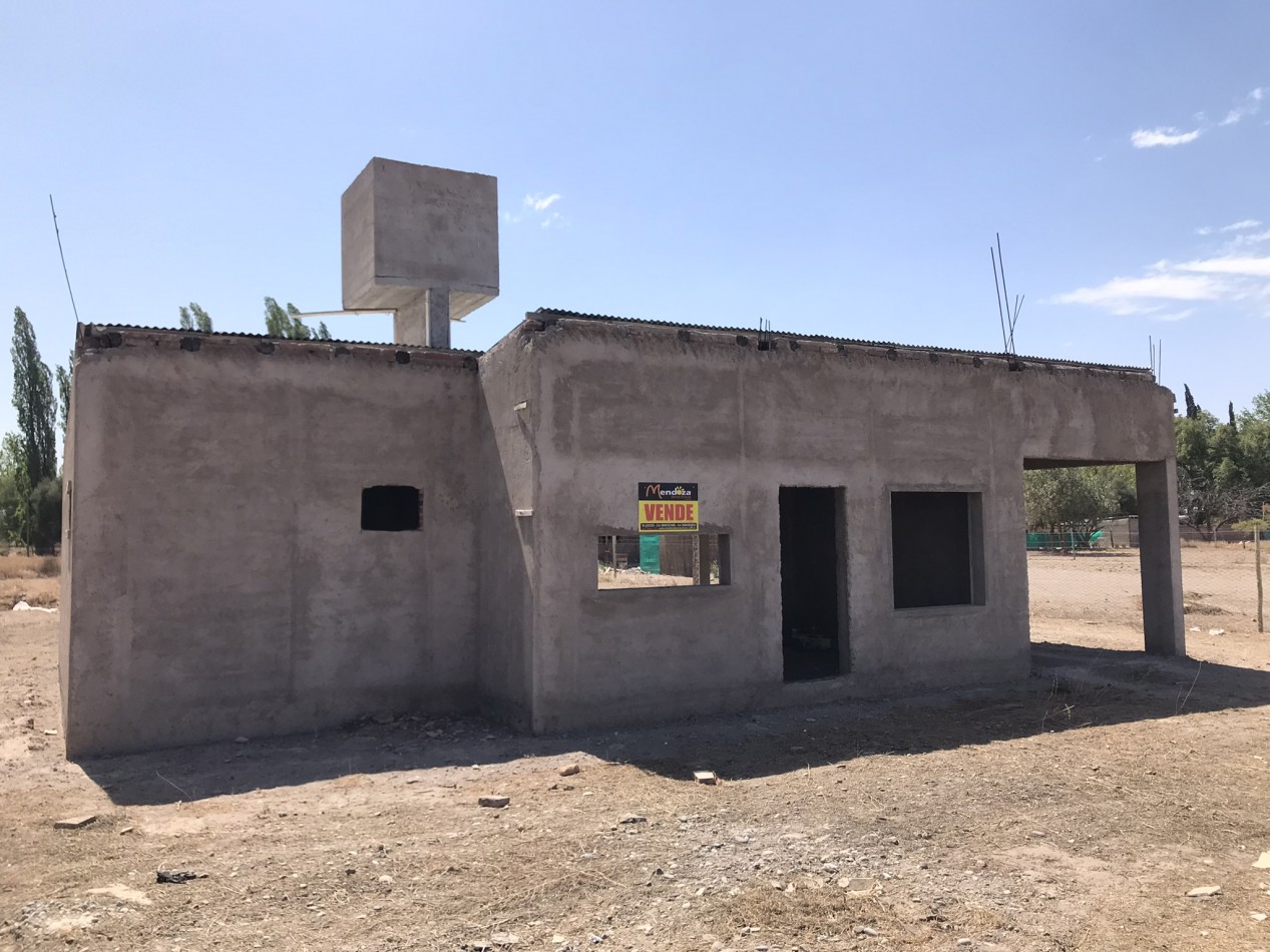 CALLE BIANCHI - CASA A TERMINAR - 2000m2