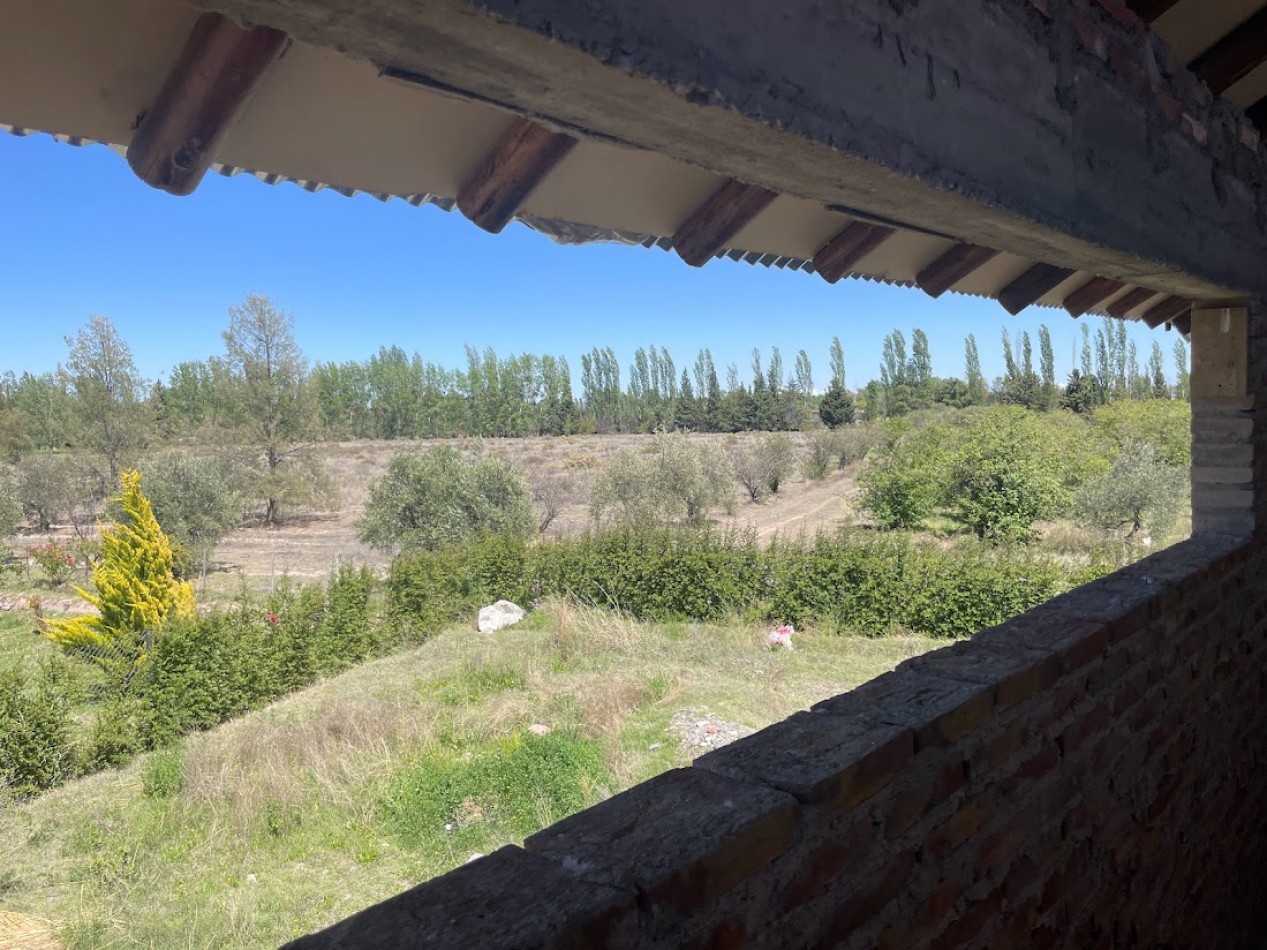CASA A TERMINAR SOBRE TERRENO DE 2500m²