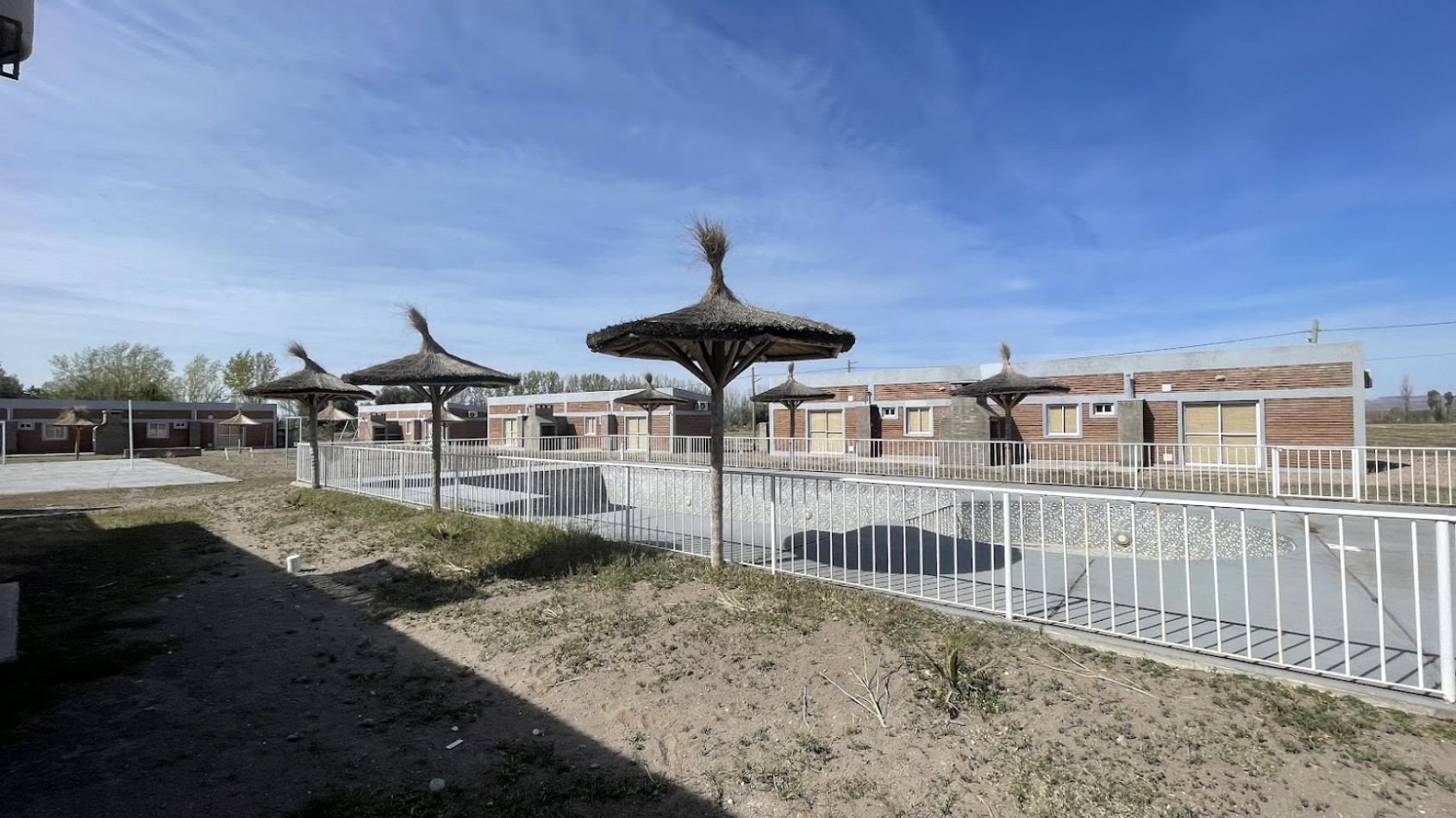 GRAN COMPLEJO AGROTURISTICO DE CABAÑAS Y FINCA