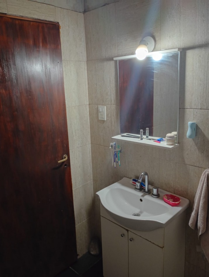 TERRENO DE 12.798 m² CON DOS CASAS Y QUINCHO EN CALLE LAS MALVINAS , EL CERRITO, SAN RAFAEL, MENDOZA