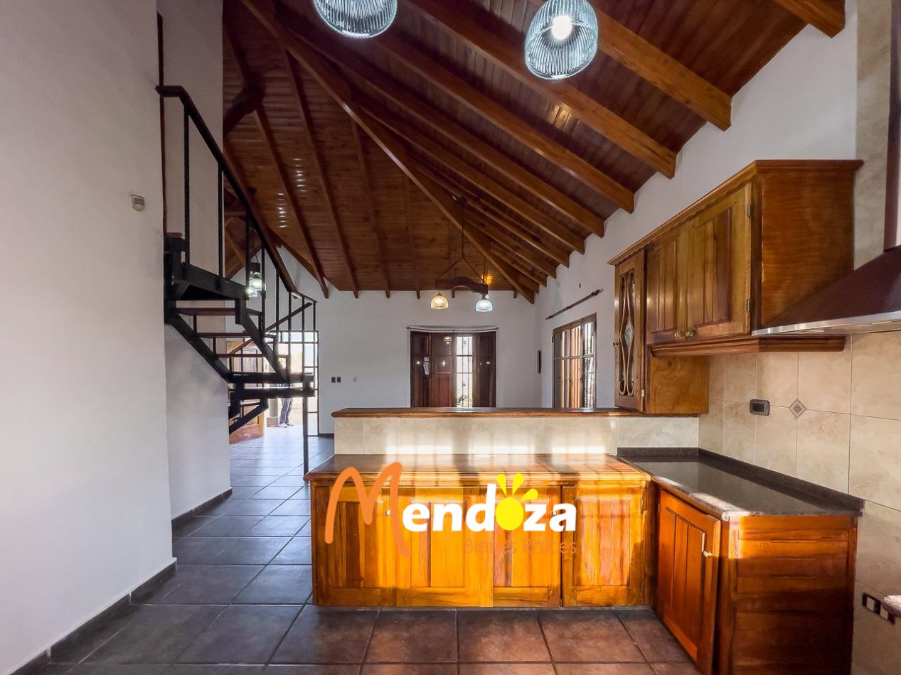 Casa en Alquiler con Piscina y Quincho en Las Paredes | Con Gas Natural