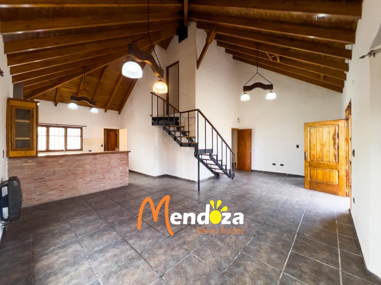 Casa en Alquiler con Piscina y Quincho en Las Paredes | Con Gas Natural