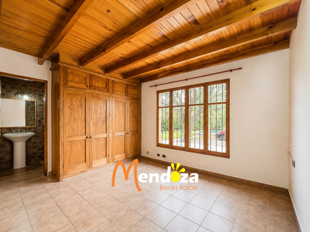 Casa en Alquiler con Piscina y Quincho en Las Paredes | Con Gas Natural