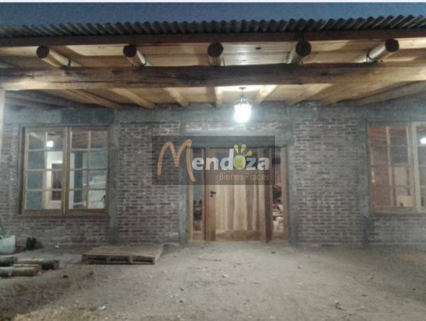 SE VENDE AMPLIA CASA DE 631 M2 CON 6, 25 HECTAREAS