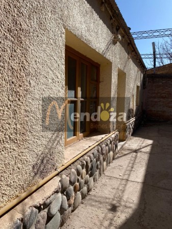 SE VENDE  CASA MIXTA ESTILO CAMPESTRE EN AMPLIO TERRENO CON DESPENSA DE MATERIAL Y GALPON 