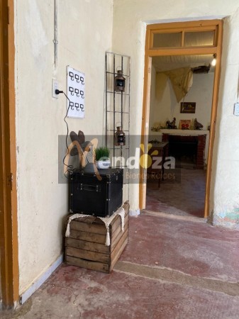 SE VENDE  CASA MIXTA ESTILO CAMPESTRE EN AMPLIO TERRENO CON DESPENSA DE MATERIAL Y GALPON 