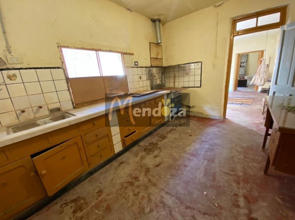 SE VENDE  CASA MIXTA ESTILO CAMPESTRE EN AMPLIO TERRENO CON DESPENSA DE MATERIAL Y GALPON 
