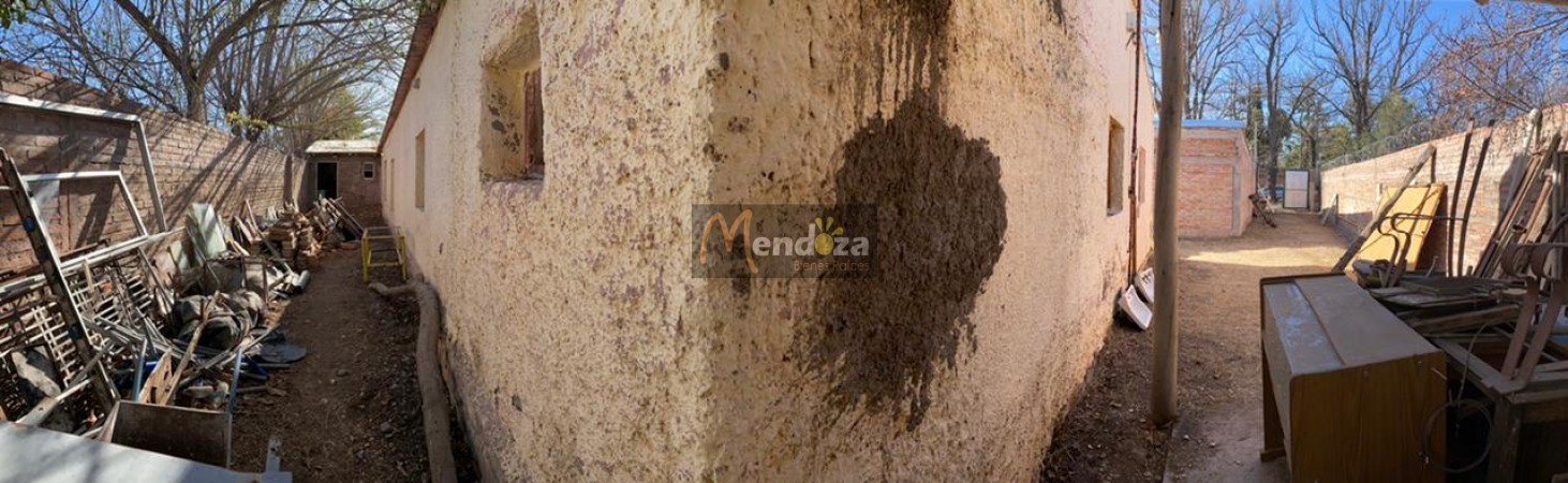 SE VENDE  CASA MIXTA ESTILO CAMPESTRE EN AMPLIO TERRENO CON DESPENSA DE MATERIAL Y GALPON 